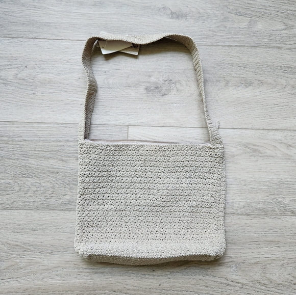 Carlo D'Santi Handbags - Carlo D' Santi Tan Cream Knit Hand Crochet Shoulder Bag Nwt